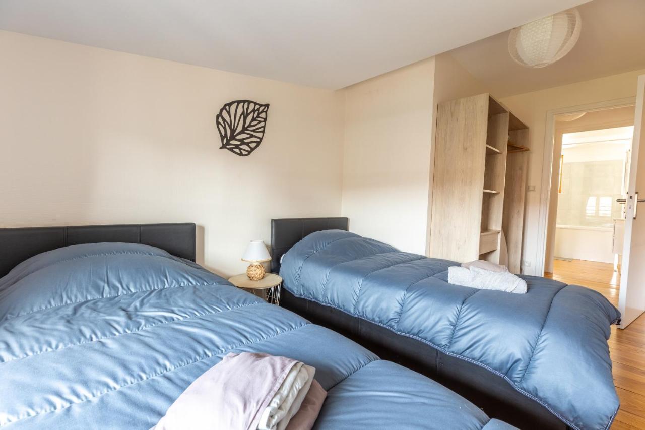 Le Double Pirou # 2 Appartements # Halte Auvergne Thiers Exterior foto