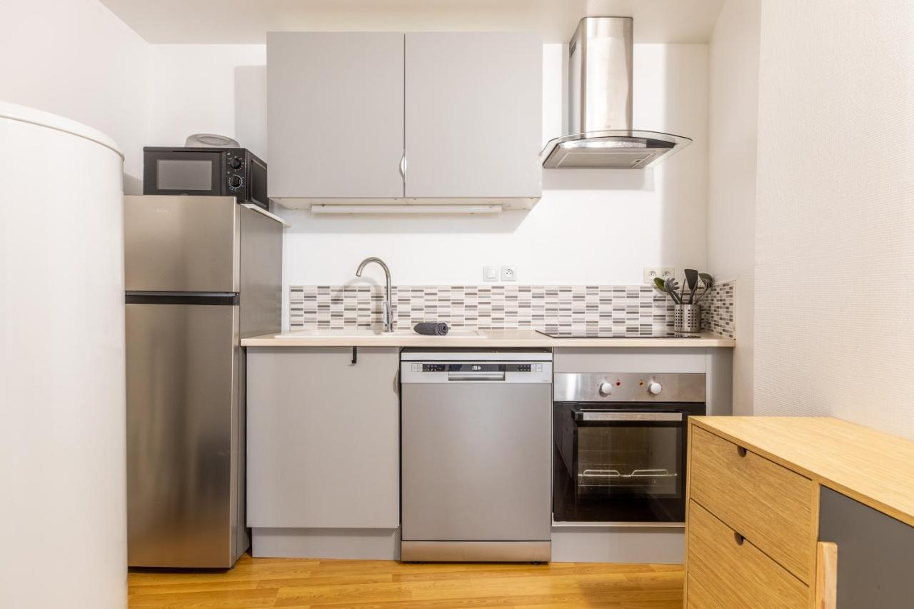 Le Double Pirou # 2 Appartements # Halte Auvergne Thiers Exterior foto